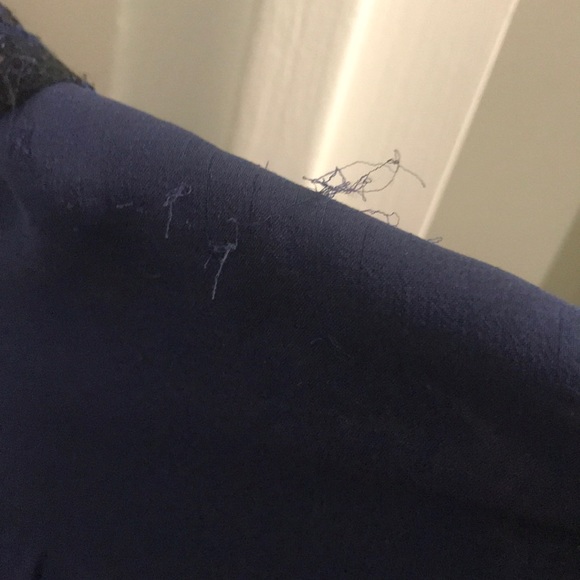 Gorgeous navy silk and lace Prabal Gurung blouse - Picture 8 of 8